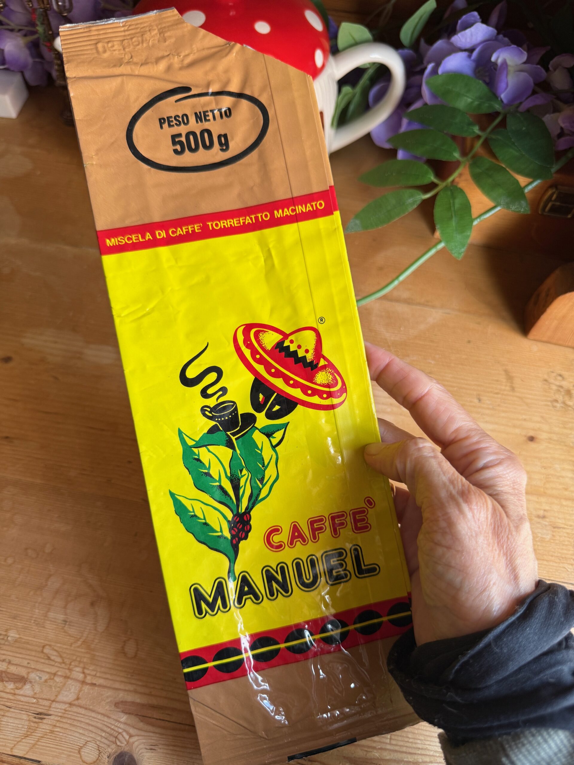 Uit ons archief: de koffieverpakking waarmee ons Manuel-verhaal in Nederland begon in 1987